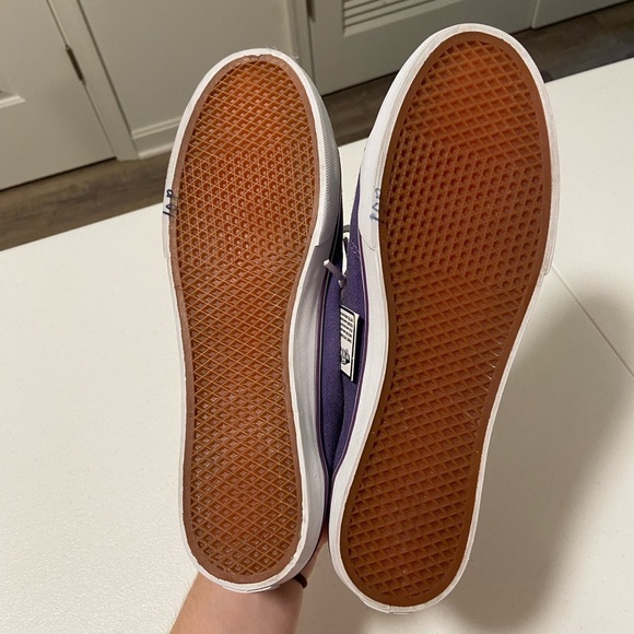 NWT | Vans women’s sneakers — size 8.5 - Picture 6 of 6
